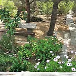 Iris - Beautiful Terrace And Garden Overlooking The Sea Villa *